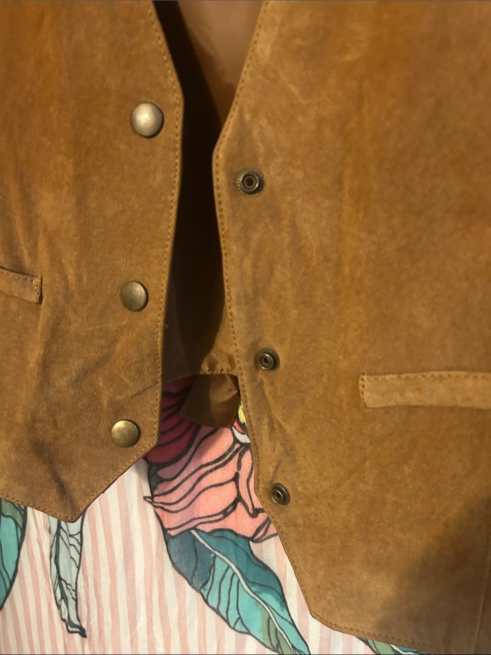 Vintage Beyond Leather Tan Suede Vest SZ S EUVC western unisex - Picture 8 of 12